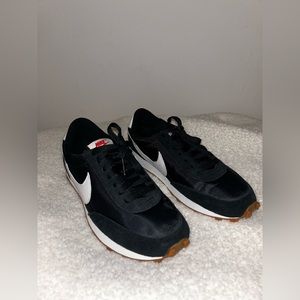 Nike Daybreak Sneaker